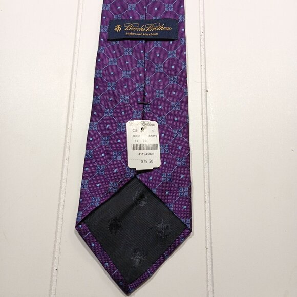 Brooks Brothers Men’s Silk Tie Purple Blue Geometric Made in USA NWT Minor Flaw - Picture 6 of 10